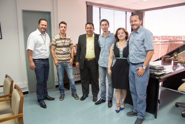 Equipe de professores da Colômbia visita a UFTM 